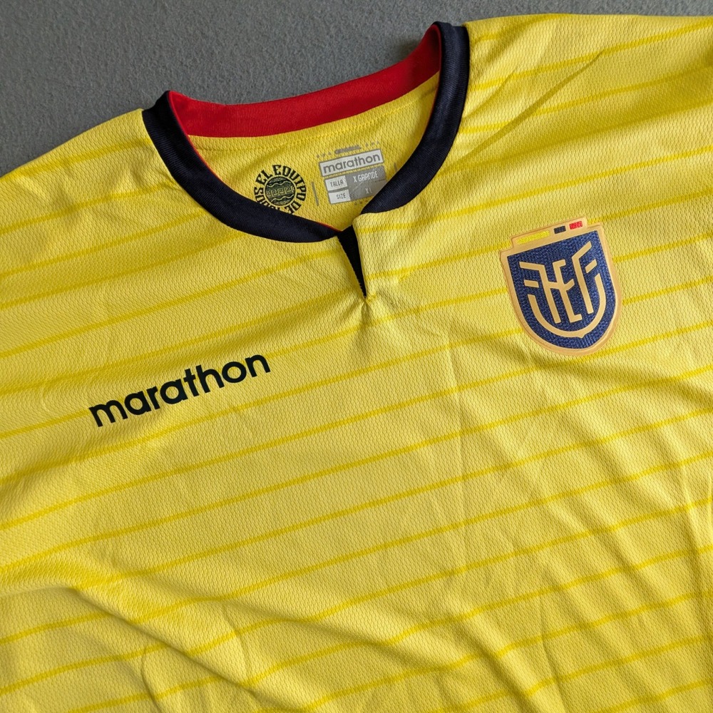 Ecuador Soccer Jersey Mens Size XL Marathon Short Sleeve
